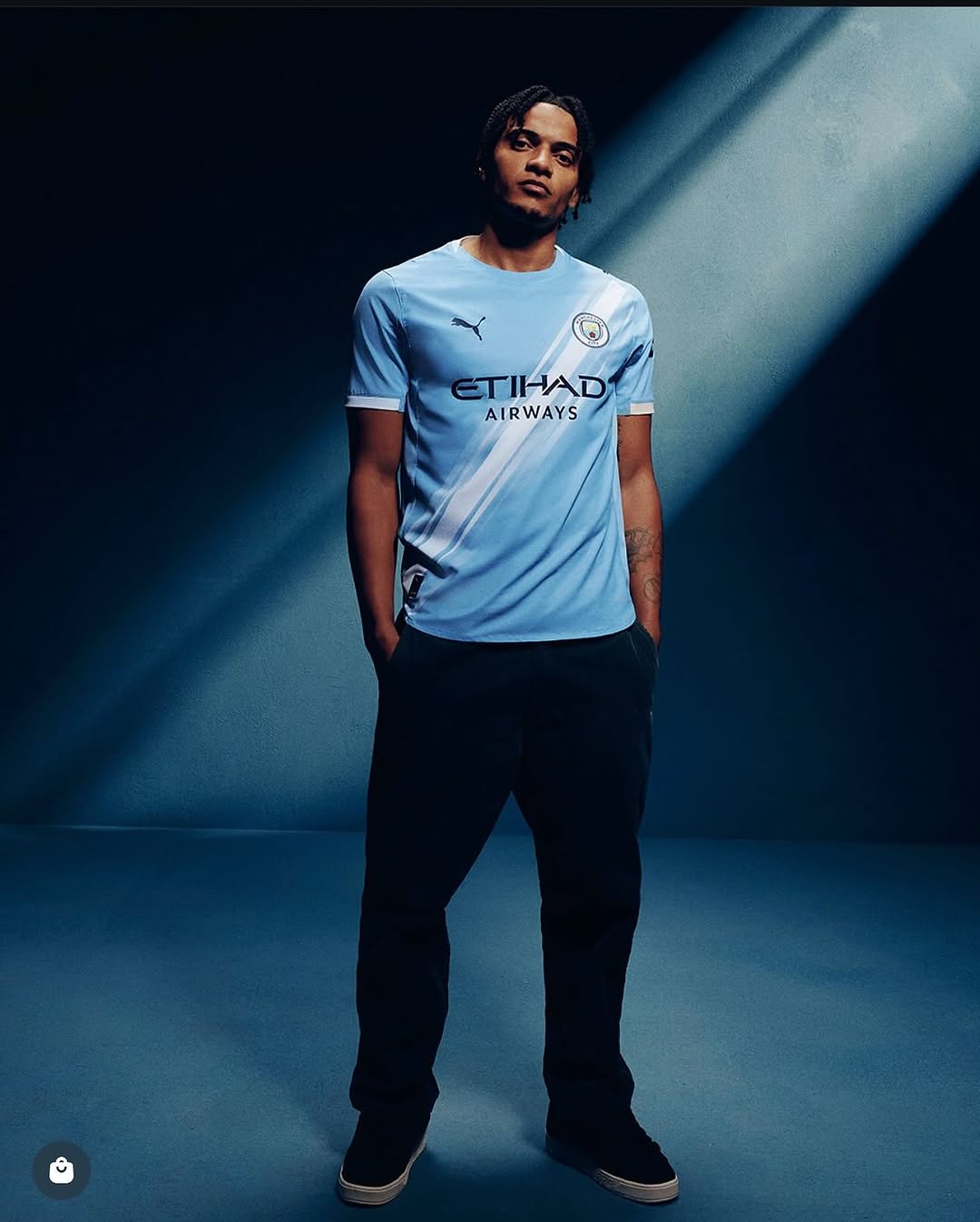 Manchester City 2025-26 Home Kit