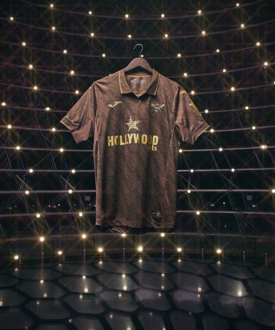 Brentford FC 2025-26 Away Kit