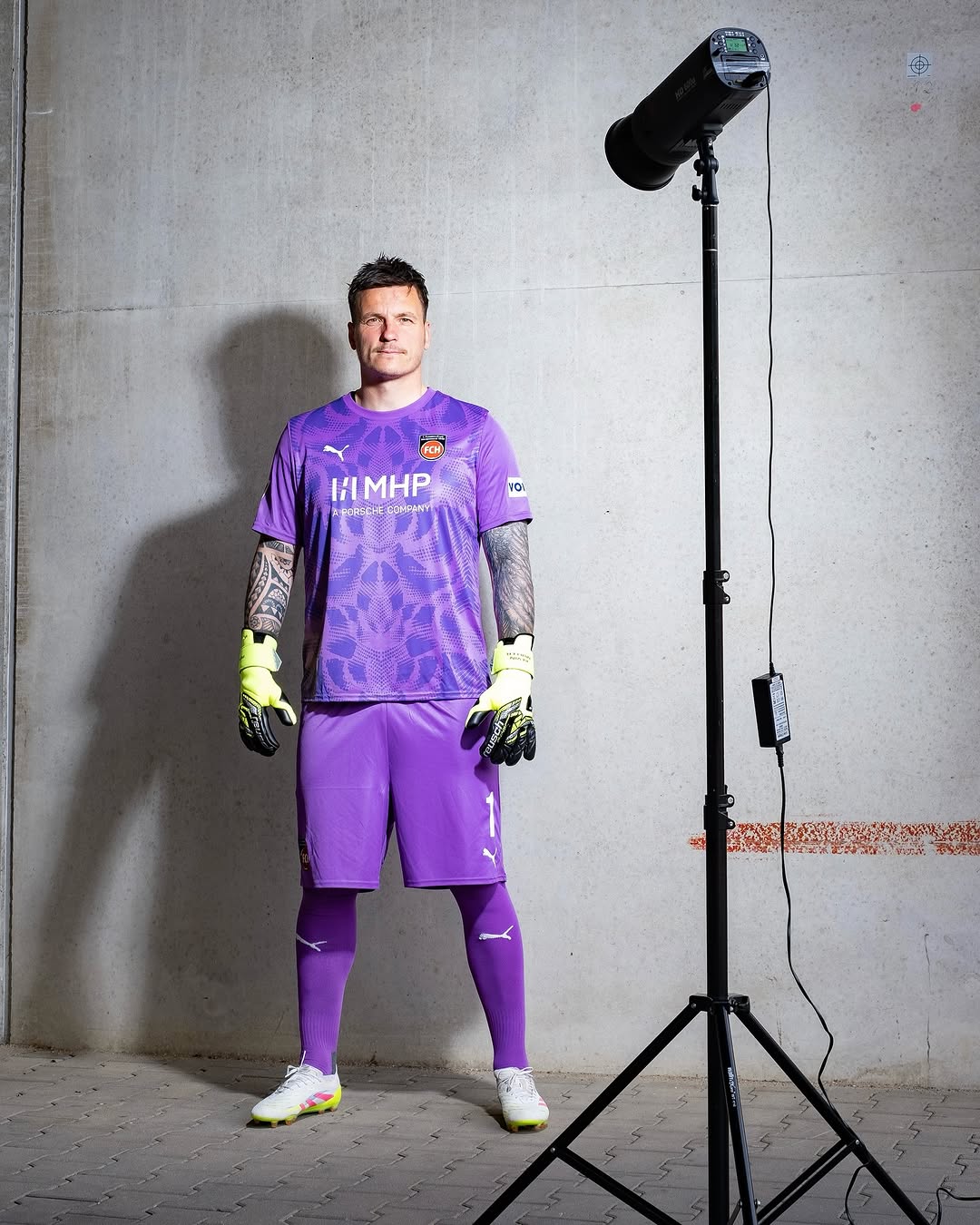 1. FC Heidenheim 2025-26 GK 1st Kit