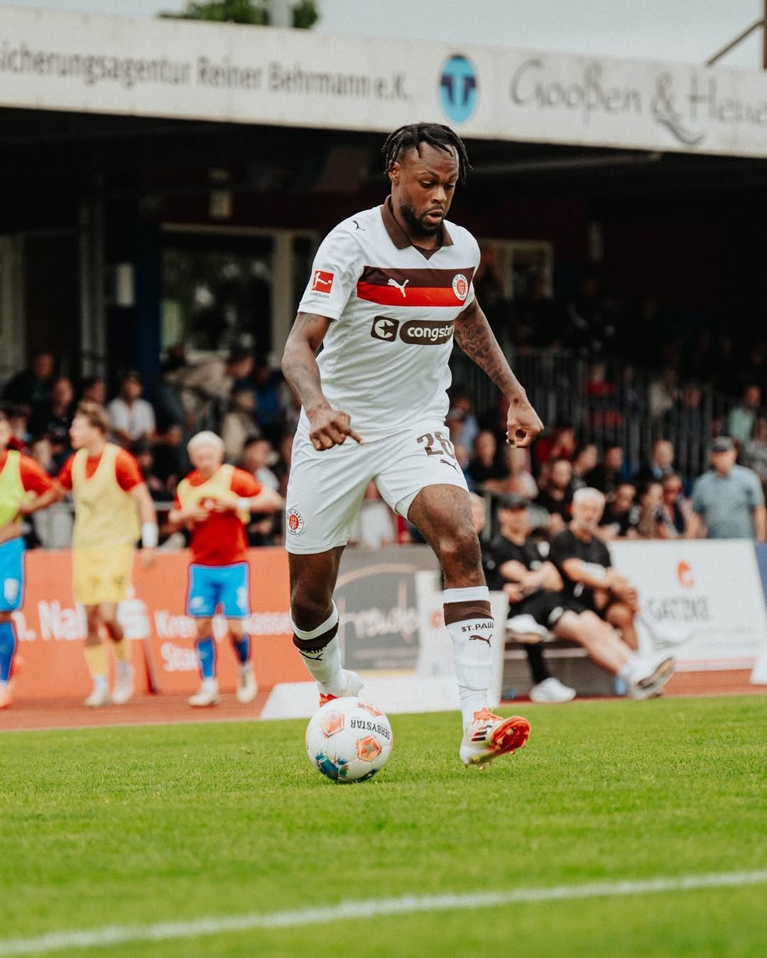 FC St. Pauli 2025-26 Away Kit