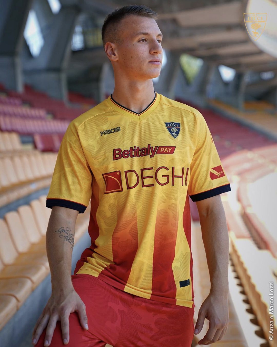 U.S. Lecce 2025-26 Home Kit